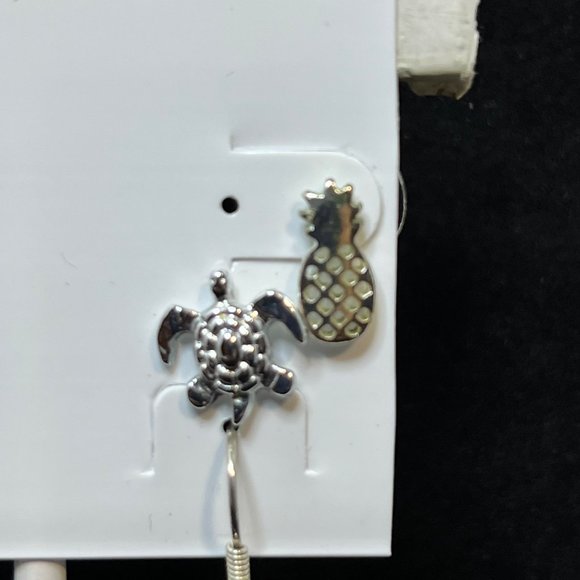 Lot Of 5 Beach Themed Silver Tone Pierced Earrings (3658) - Picture 3 of 10